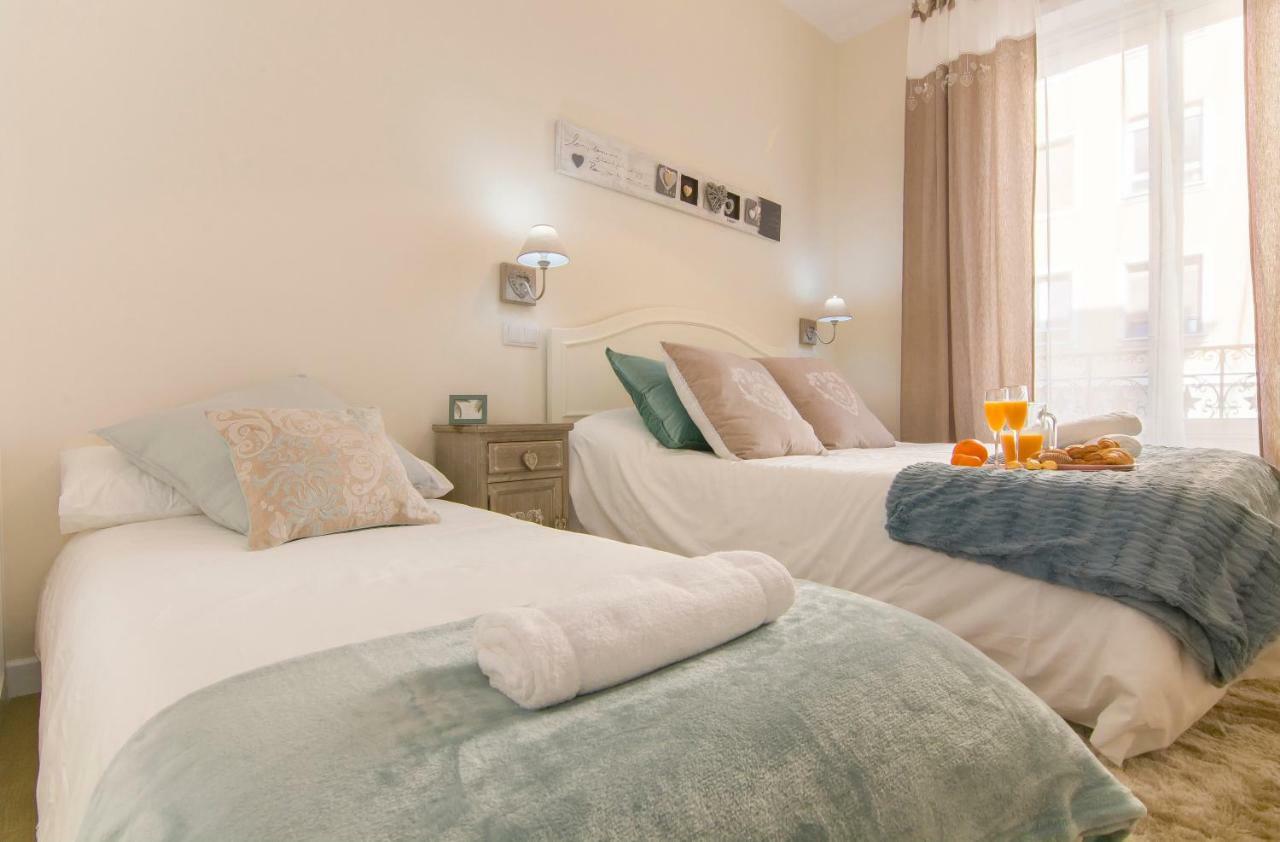 Sol Luxury Suites Madri Exterior foto