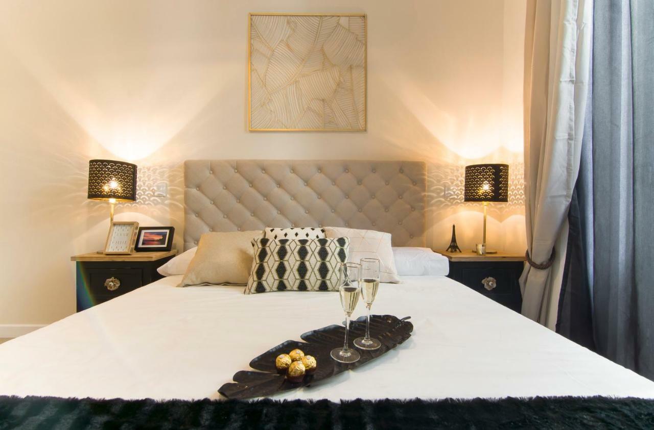 Sol Luxury Suites Madri Exterior foto
