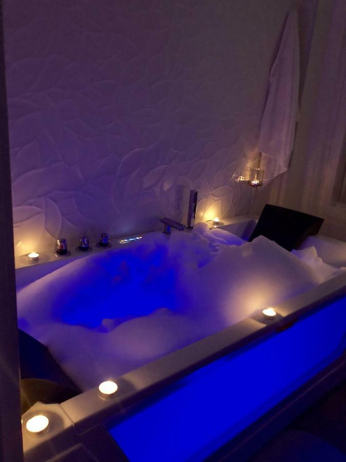 Sol Luxury Suites Madri Exterior foto